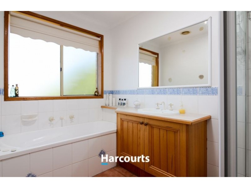 10 Eastern Park Square, Narre Warren South VIC 3805