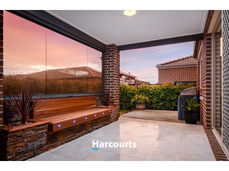 12 Dellinea St, Cranbourne North VIC 3977