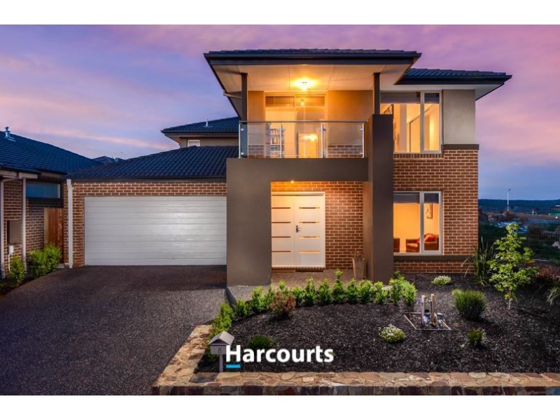 8 Graziers Crescent, Clyde North VIC 3978