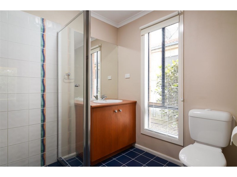 20 Pevensey Drive, Narre Warren South VIC 3805