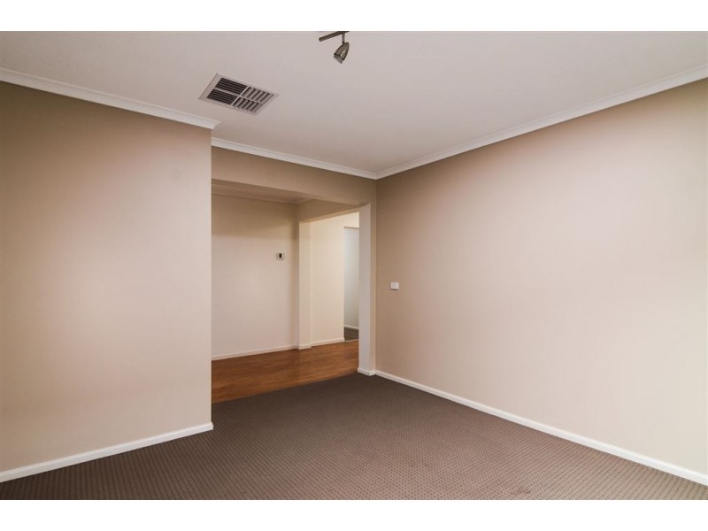 20 Pevensey Drive, Narre Warren South VIC 3805