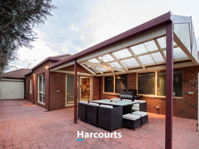 17 Baringa Park Drive, Narre Warren South VIC 3805