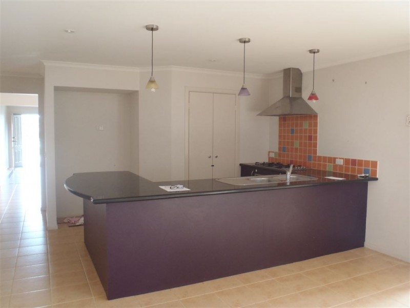 22 Pevensey Drive, Narre Warren South VIC 3805