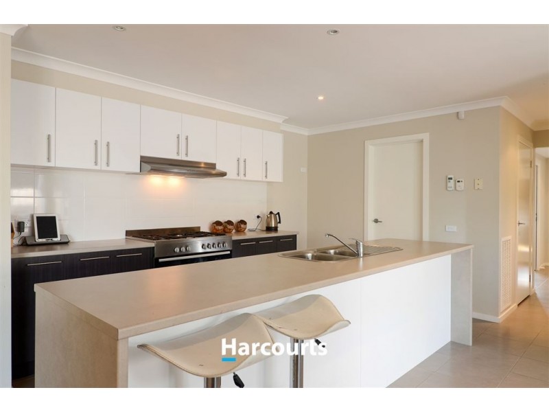 62 Fairhaven Blvd, Cranbourne West VIC 3977
