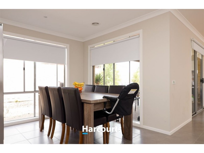 62 Fairhaven Blvd, Cranbourne West VIC 3977