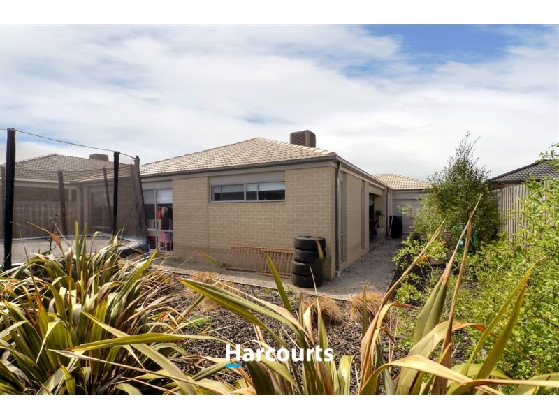 62 Fairhaven Blvd, Cranbourne West VIC 3977