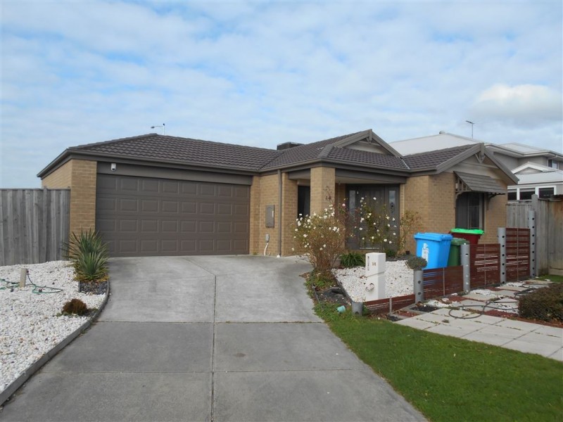 14 Hertford Court, Cranbourne North VIC 3977