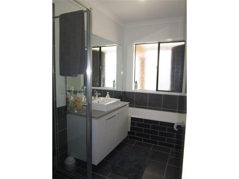 61 Sabel Drive, Cranbourne North VIC 3977