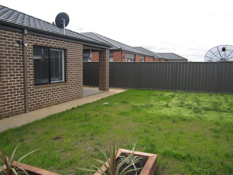 61 Sabel Drive, Cranbourne North VIC 3977