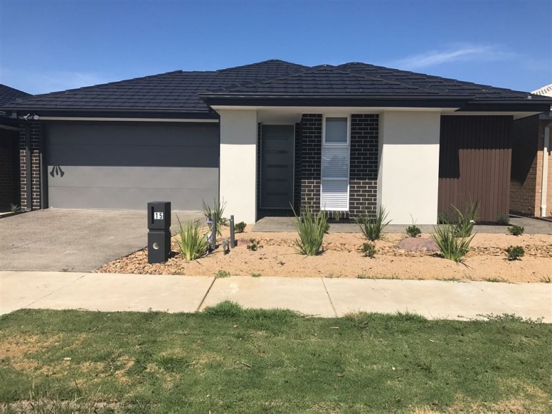 15 Leyland Drive, Narre Warren South VIC 3805
