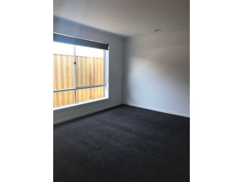 15 Leyland Drive, Narre Warren South VIC 3805