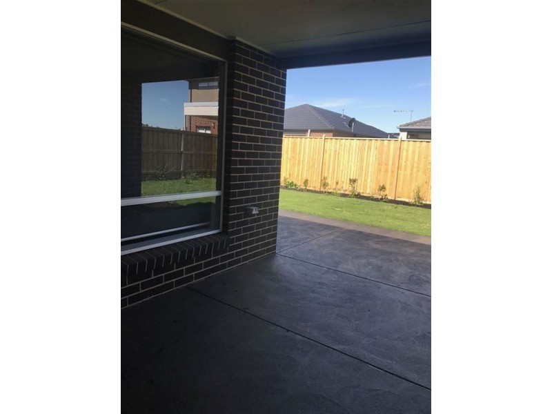 15 Leyland Drive, Narre Warren South VIC 3805