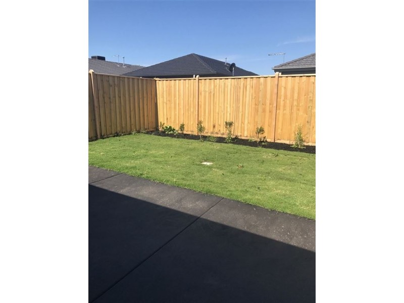 15 Leyland Drive, Narre Warren South VIC 3805