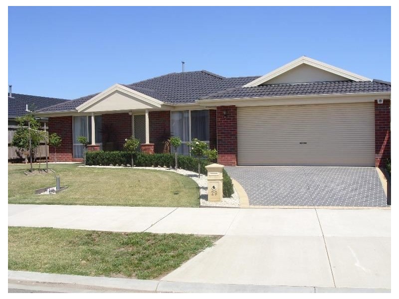 29 Springhill Drive, Cranbourne VIC 3977