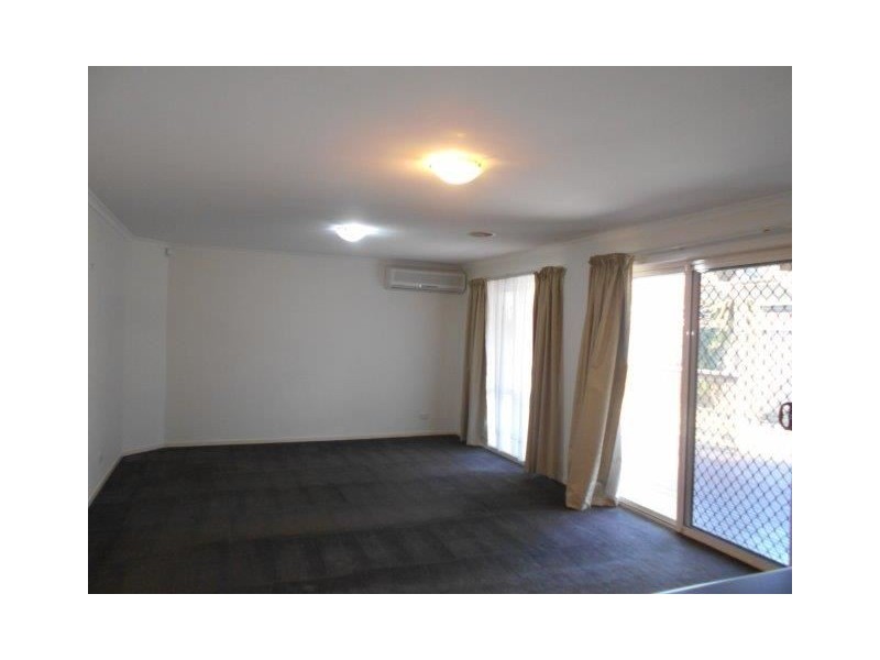 29 Springhill Drive, Cranbourne VIC 3977