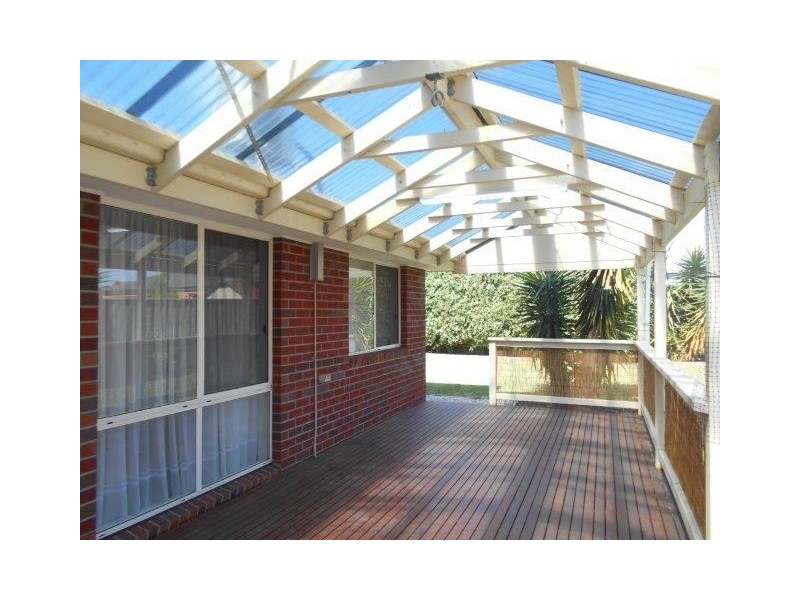 29 Springhill Drive, Cranbourne VIC 3977