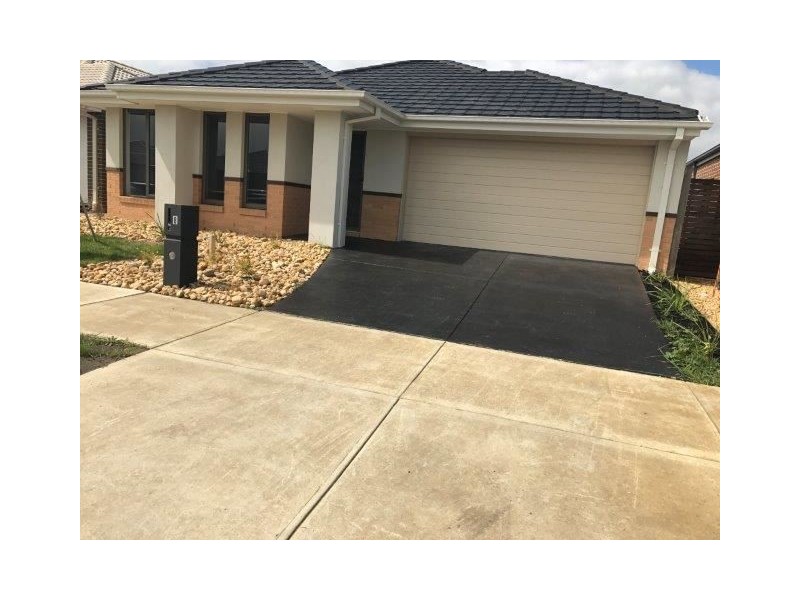 8 Leveret Way, Narre Warren South VIC 3805