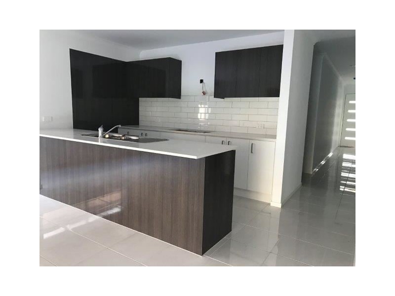 8 Leveret Way, Narre Warren South VIC 3805