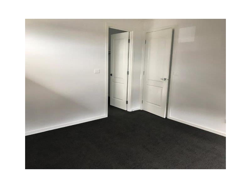 8 Leveret Way, Narre Warren South VIC 3805