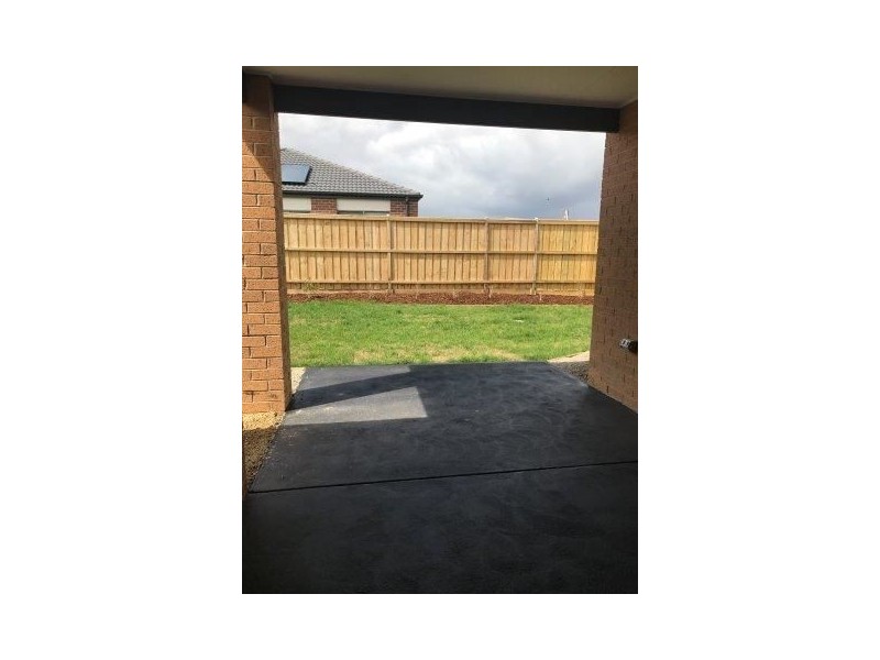 8 Leveret Way, Narre Warren South VIC 3805