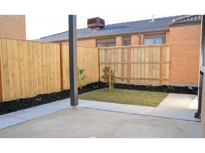 2 Trickett Street, Clyde VIC 3978