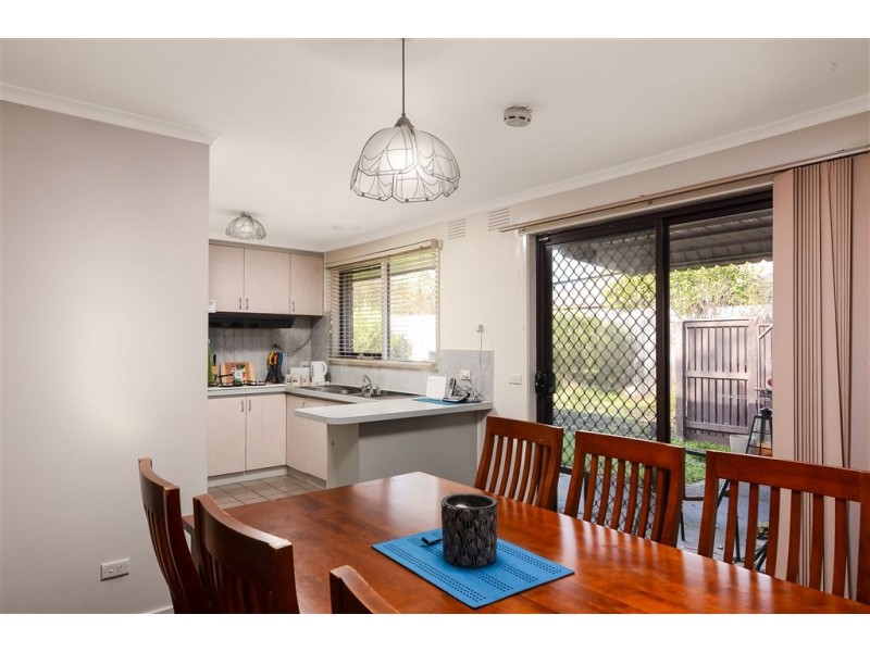 2 Phillip Court, Cranbourne VIC 3977