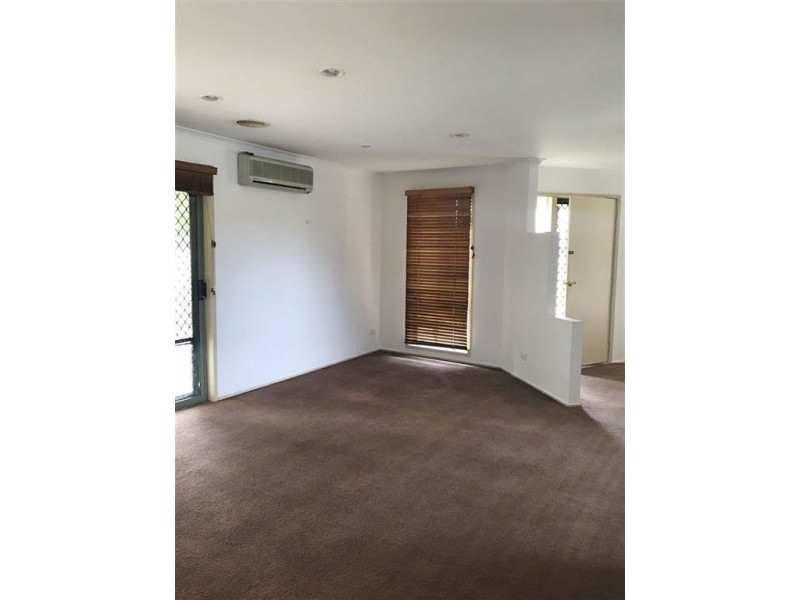 8 Karen Close, Narre Warren South VIC 3805