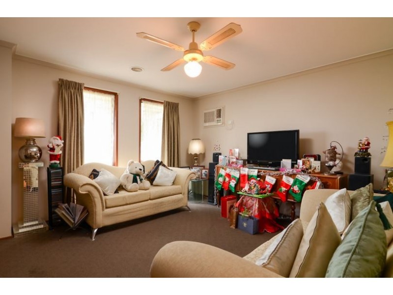 1 Catherine Edeys Place, Hampton Park VIC 3976