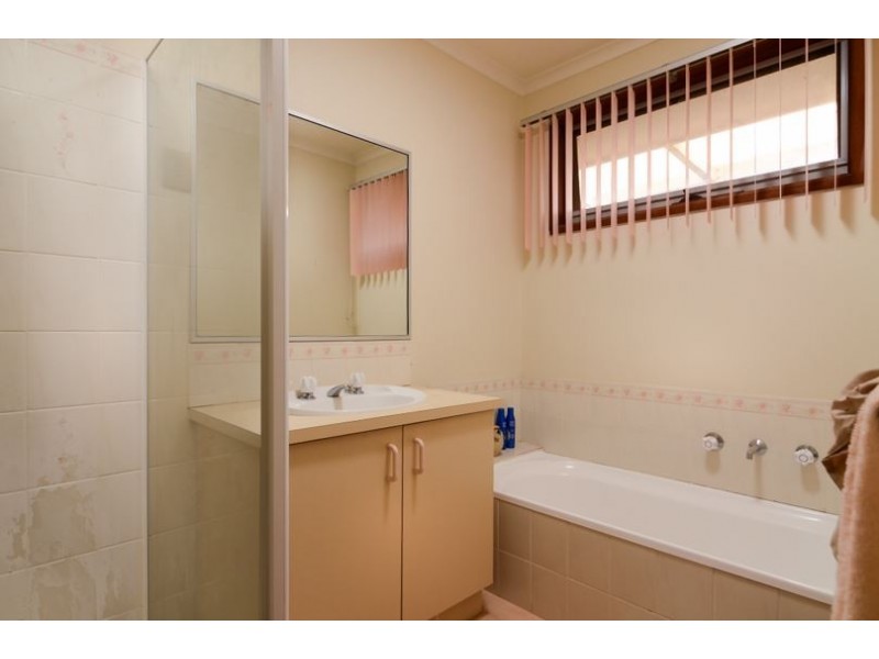 1 Catherine Edeys Place, Hampton Park VIC 3976