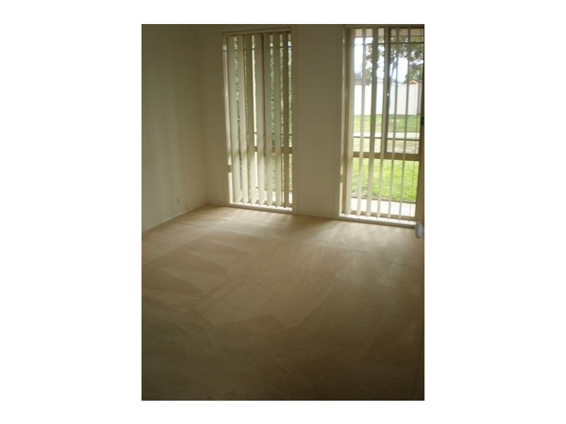 21 Stonehill Circuit, Cranbourne East VIC 3977