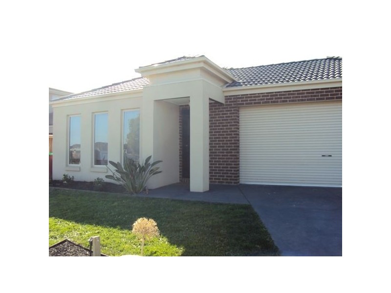 76 Wurundjeri Boulevard, Berwick VIC 3806