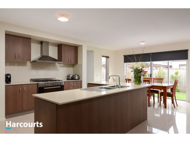 36 Beechtree Way, Cranbourne North VIC 3977