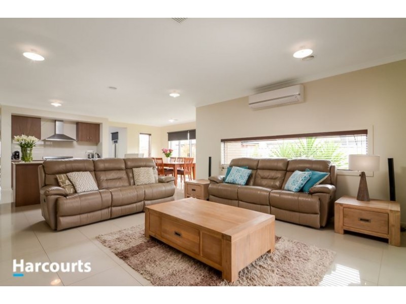 36 Beechtree Way, Cranbourne North VIC 3977