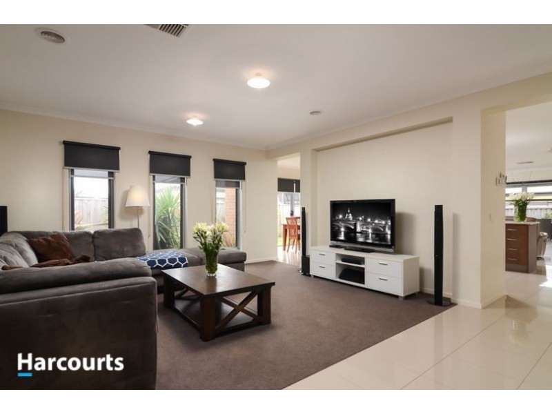 36 Beechtree Way, Cranbourne North VIC 3977