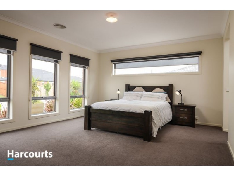 36 Beechtree Way, Cranbourne North VIC 3977