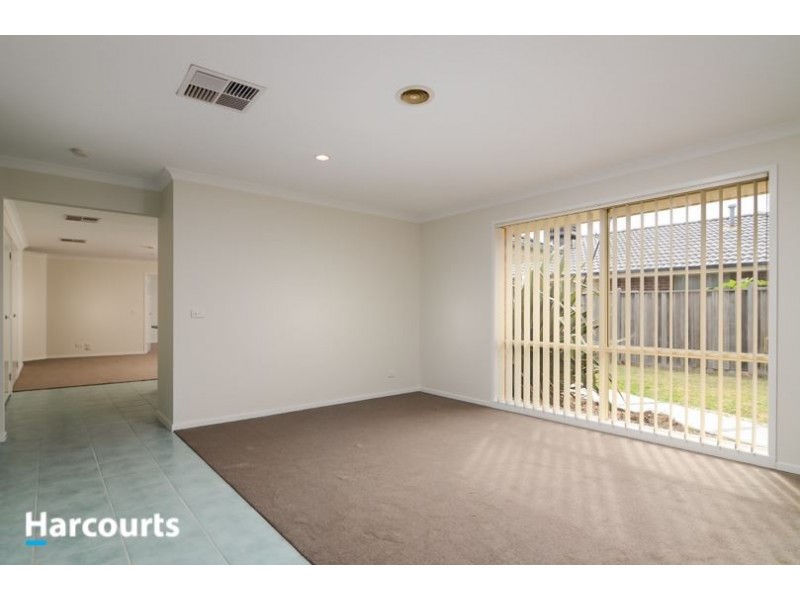 28 Jamieson Way, Berwick VIC 3806
