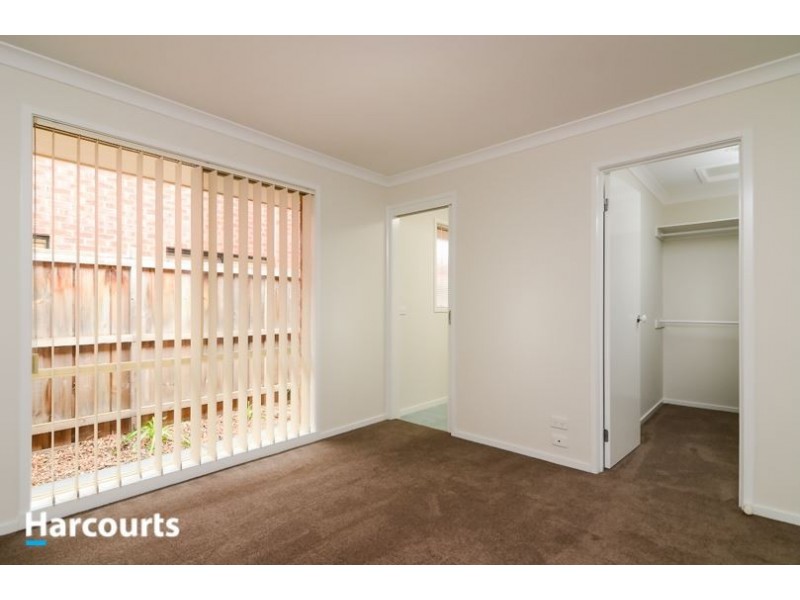 28 Jamieson Way, Berwick VIC 3806