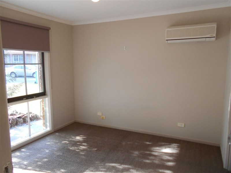 7 Franks Way, Cranbourne North VIC 3977