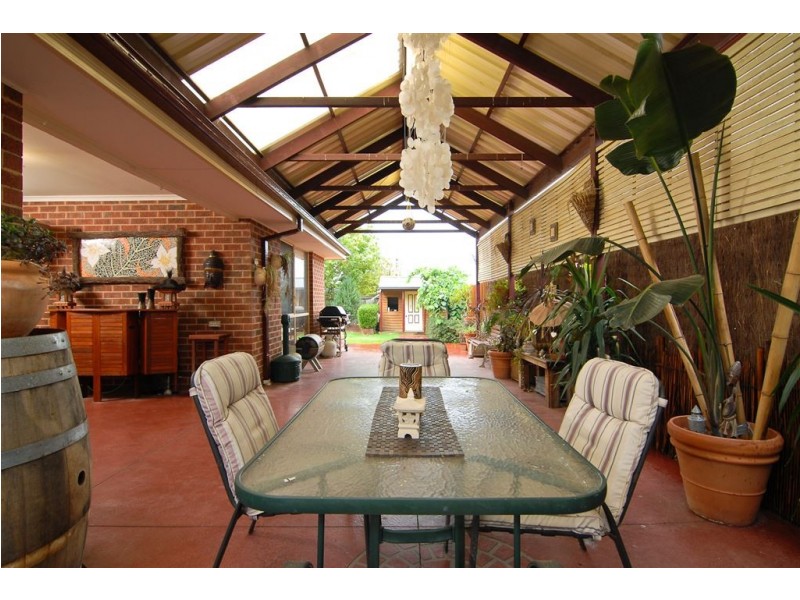 160 The Promenade, Narre Warren South VIC 3805