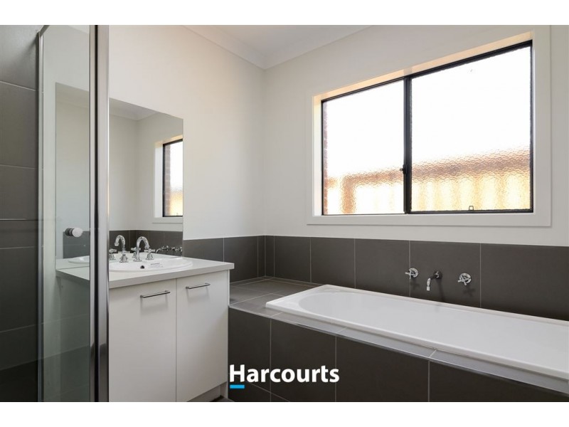 3 Gossamer Way, Narre Warren South VIC 3805