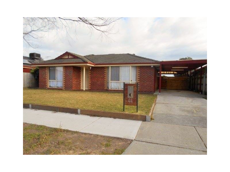 44 Samantha Crescent, Cranbourne North VIC 3977