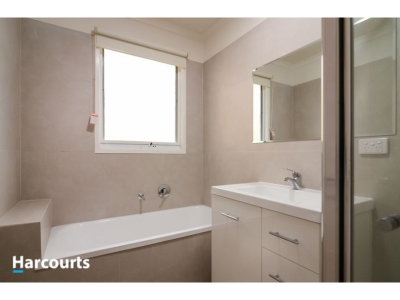 1 Beckington Crescent, Hampton Park VIC 3976