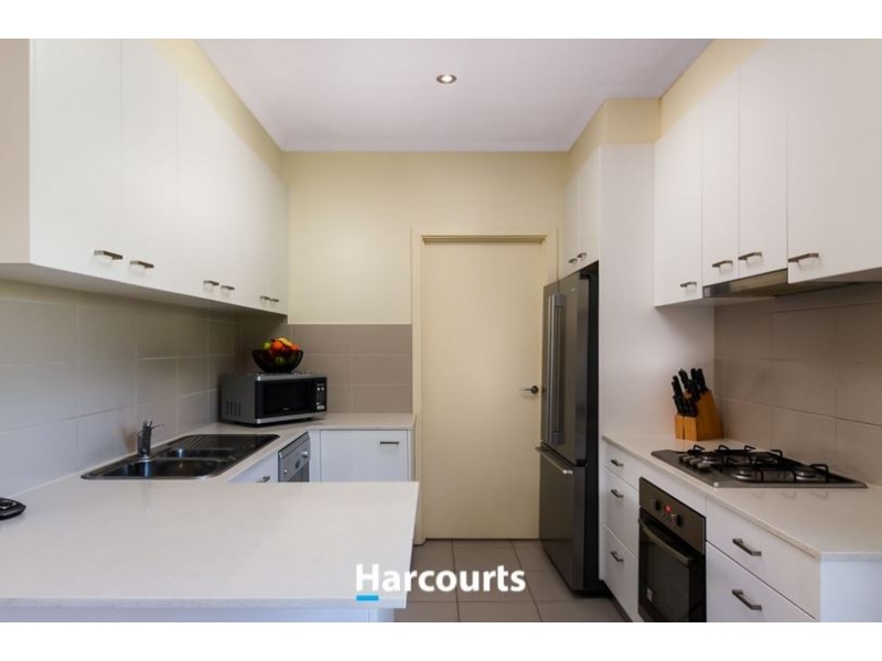 2/33 Leman Crescent, Noble Park VIC 3174