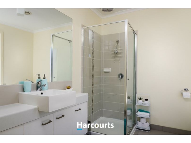 2/33 Leman Crescent, Noble Park VIC 3174