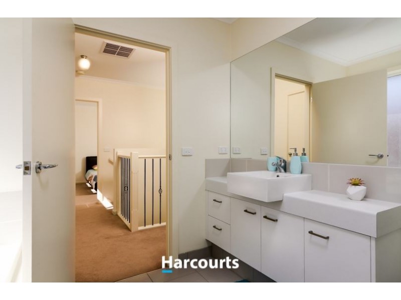 2/33 Leman Crescent, Noble Park VIC 3174