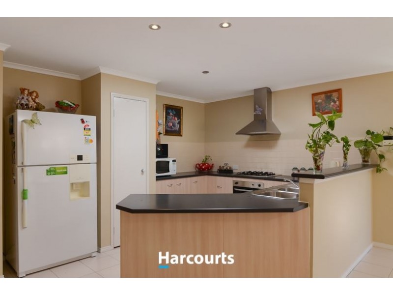 16 Hallmark Drive, Narre Warren South VIC 3805