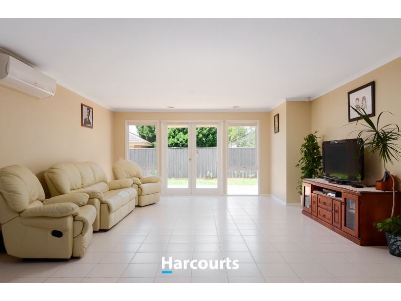 16 Hallmark Drive, Narre Warren South VIC 3805