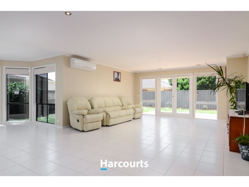 16 Hallmark Drive, Narre Warren South VIC 3805