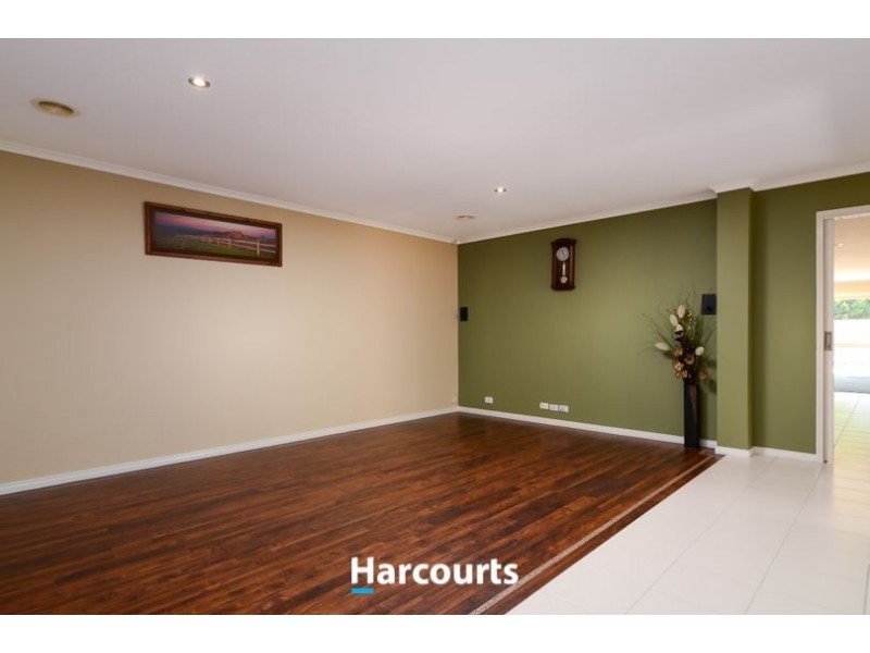 16 Hallmark Drive, Narre Warren South VIC 3805