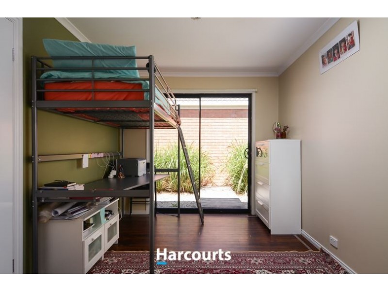 16 Hallmark Drive, Narre Warren South VIC 3805